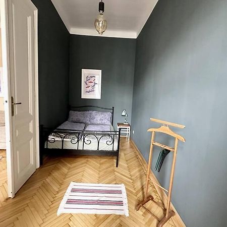 וינה Ruhige & Grosse Altbauwohnung 7Min Zum Zentrum מראה חיצוני תמונה
